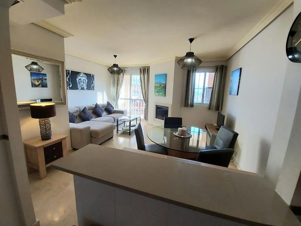 Duquesa Fairways, A Spacious Apartment With Fabulous Views And Facilities Манилва Испания